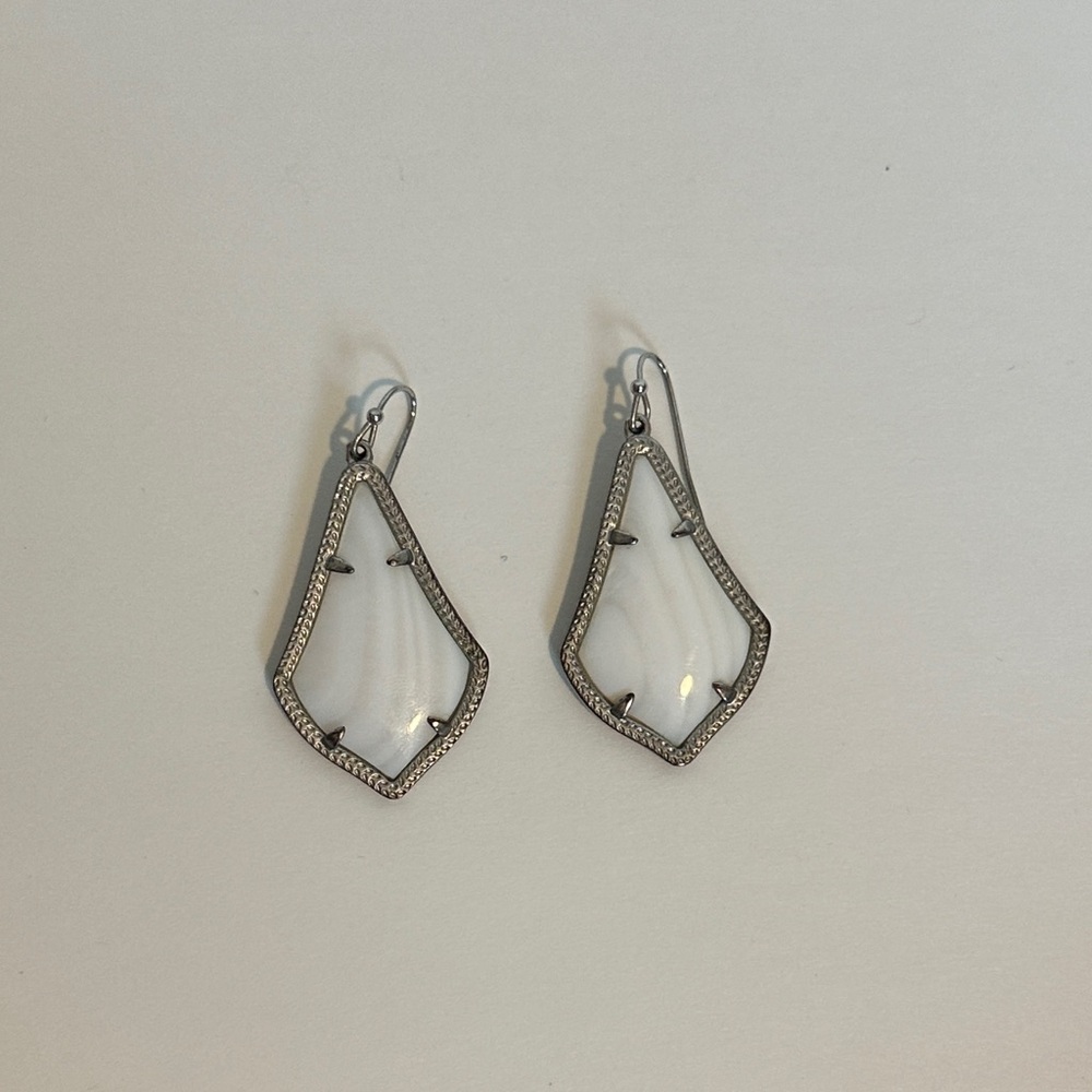 Kendra Scott Silver and Clear Geometric Earrings